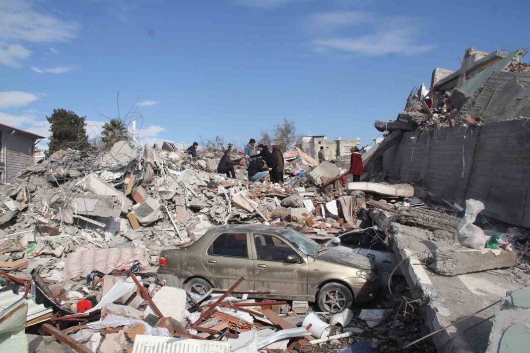 Deprem bölgesinde rakamlar korkunç! Felaketin boyutu gün geçtikçe ortaya çıkıyor 3